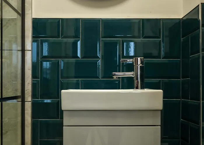 The Willow - 25 브리스틀